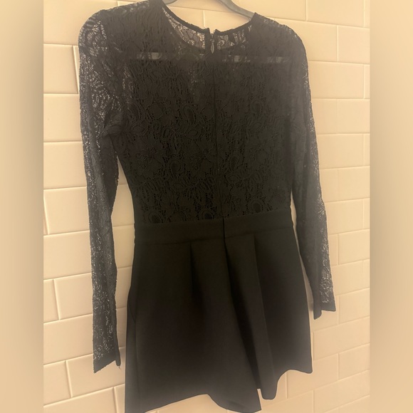 Bebe black lace romper perfect for party perfect price - Picture 4 of 5
